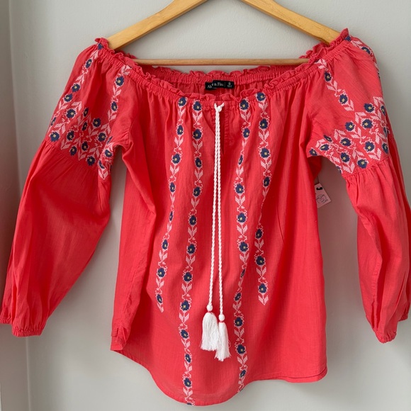 Abercrombie & Fitch Tops - Abercrombie & Fitch Sz S 100% Cotton Embroidered Off-Shoulder Long Sleeve Top
